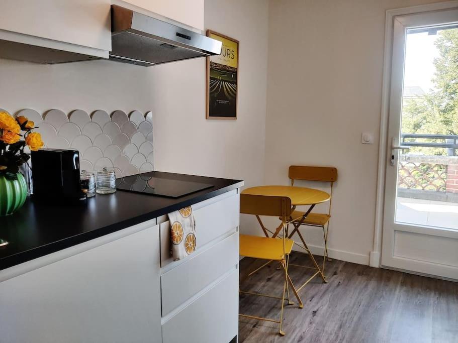 Bel Appart Renove Avec Terrasse 圣阿韦尔坦 外观 照片