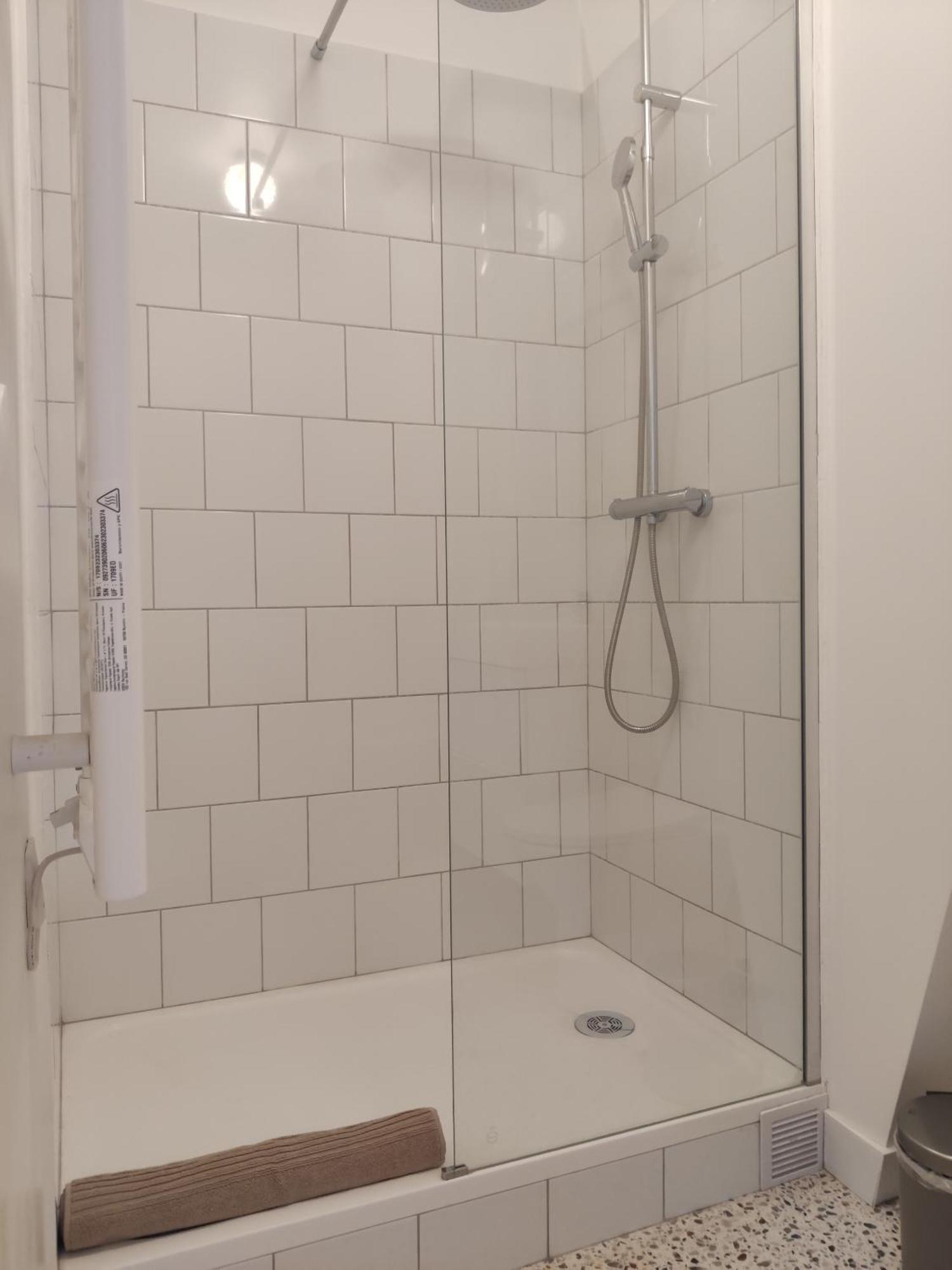 Bel Appart Renove Avec Terrasse 圣阿韦尔坦 外观 照片