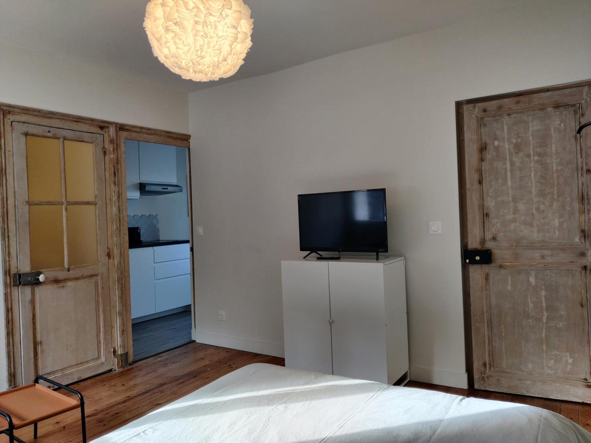 Bel Appart Renove Avec Terrasse 圣阿韦尔坦 外观 照片
