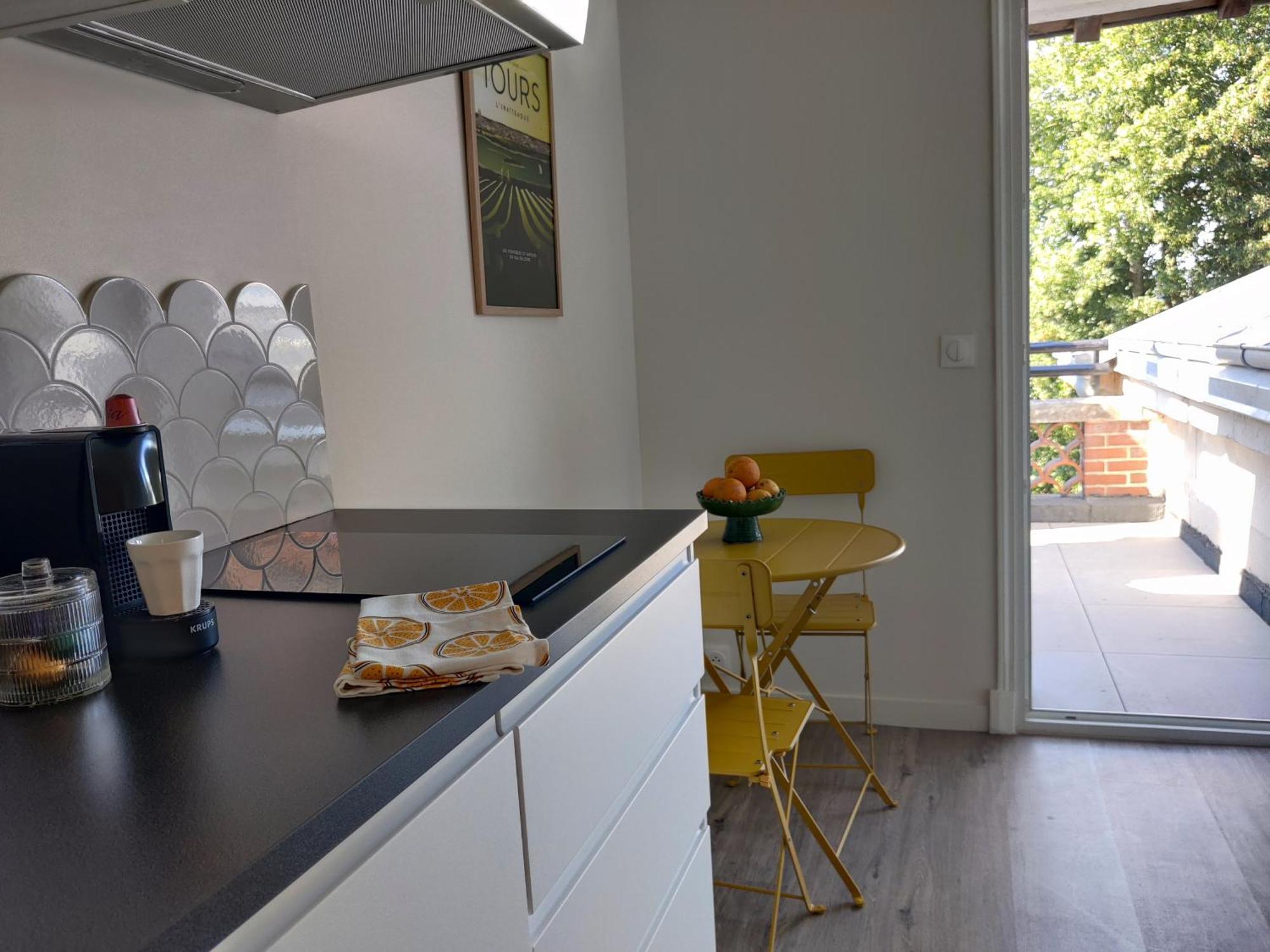 Bel Appart Renove Avec Terrasse 圣阿韦尔坦 外观 照片